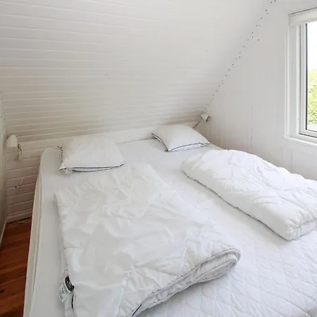 4 Bedroom Nice In Samso Nyaraló